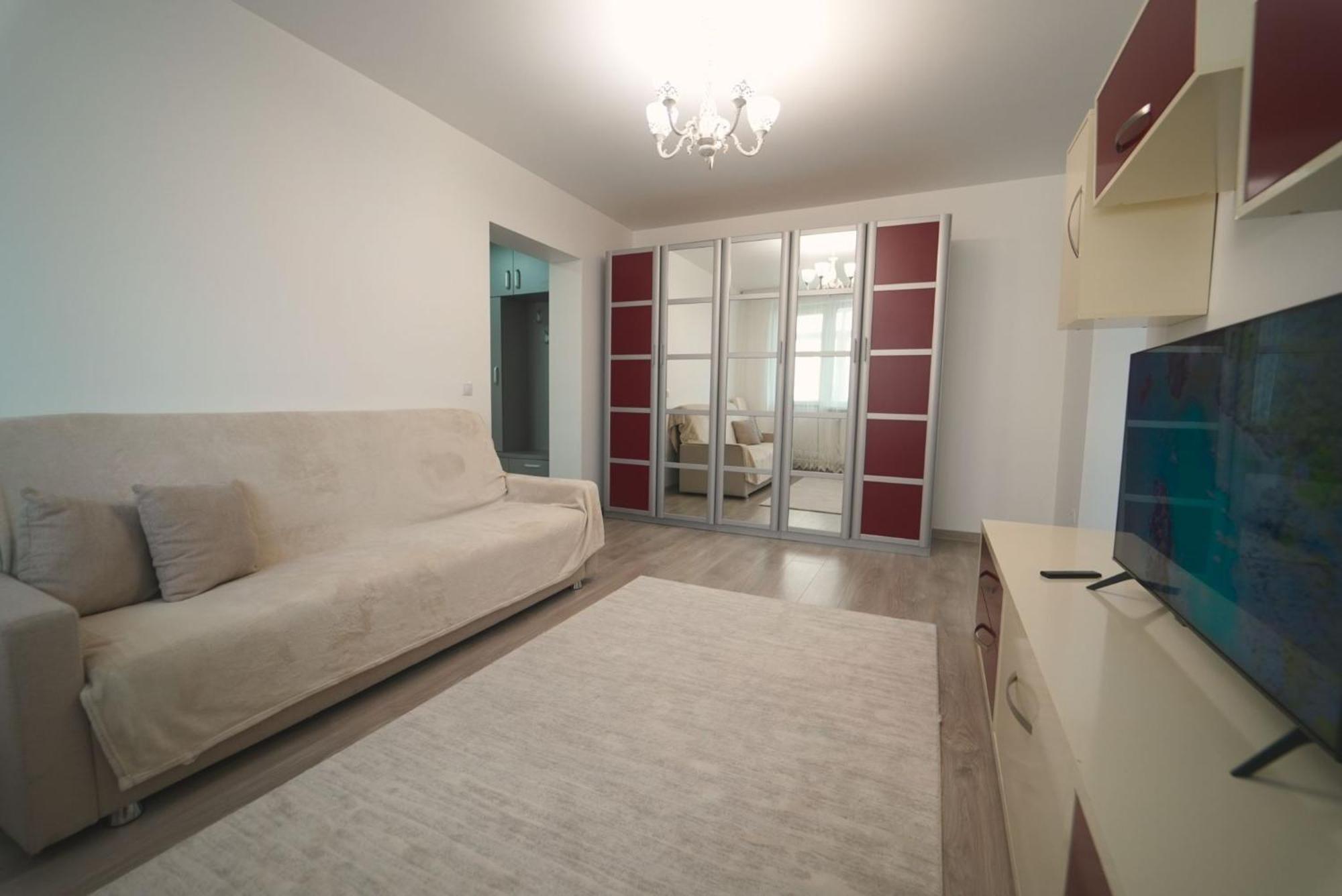 Luxury Apartament Ultracentral Of Suceava Esplanada Buitenkant foto