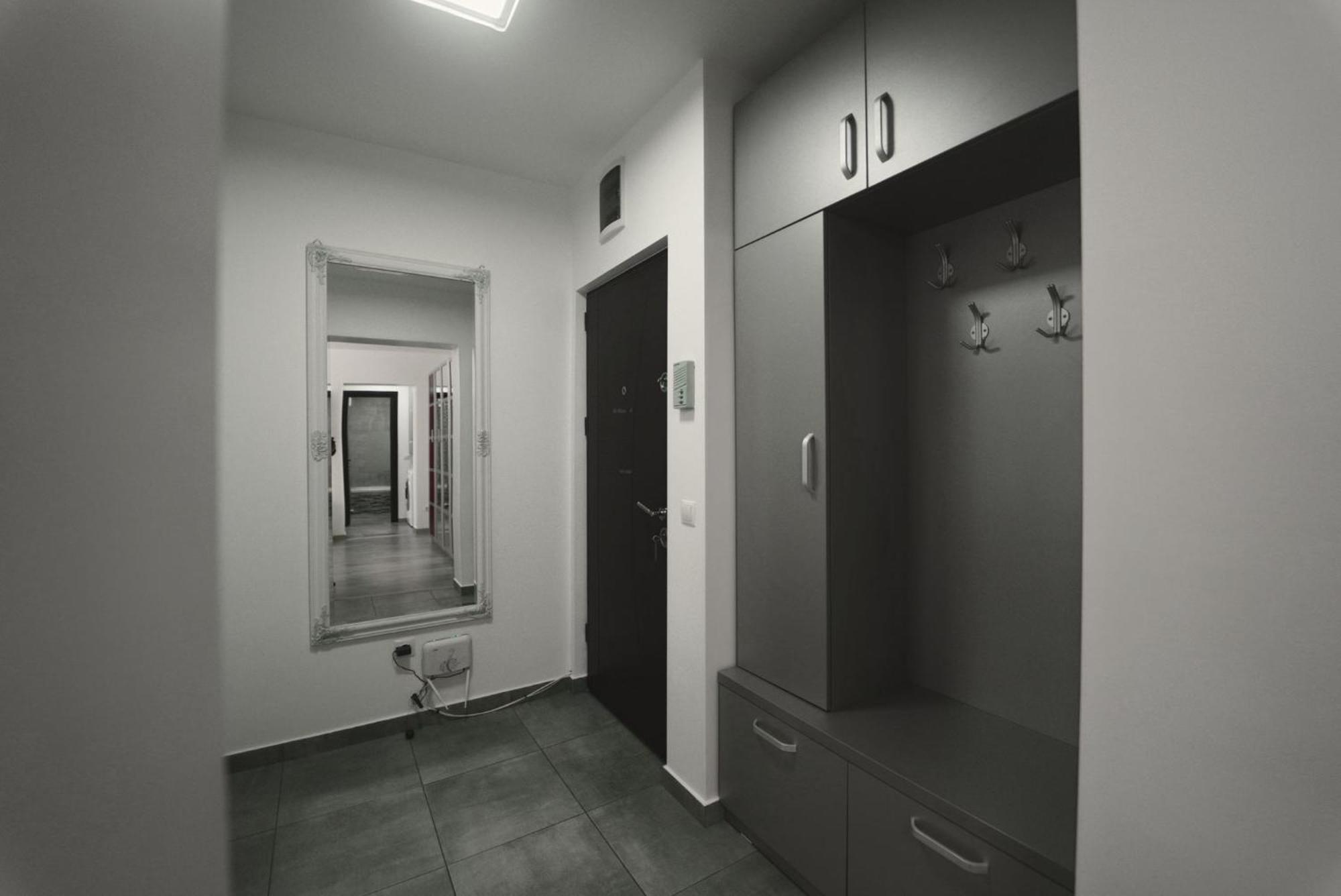 Luxury Apartament Ultracentral Of Suceava Esplanada Buitenkant foto