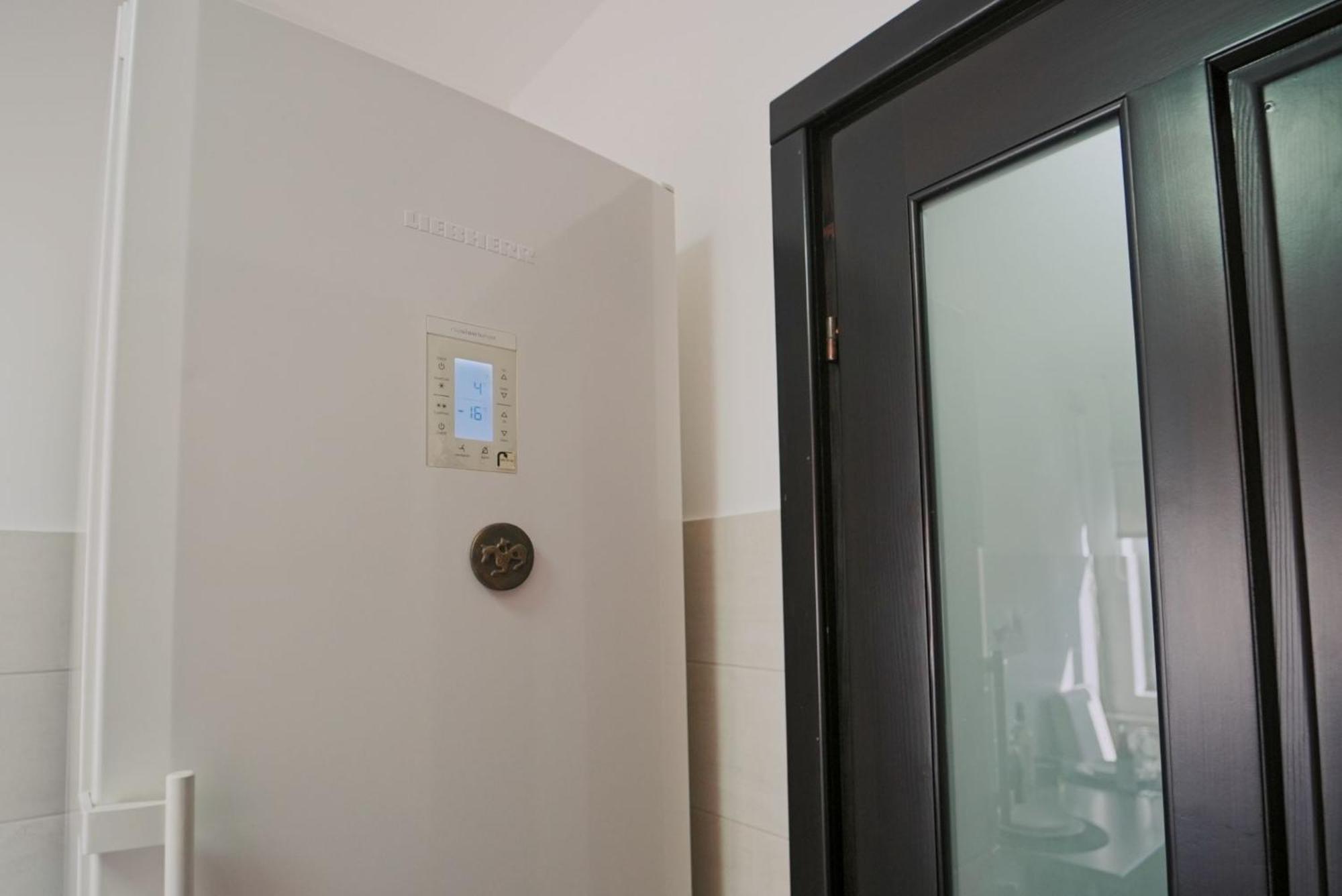 Luxury Apartament Ultracentral Of Suceava Esplanada Buitenkant foto