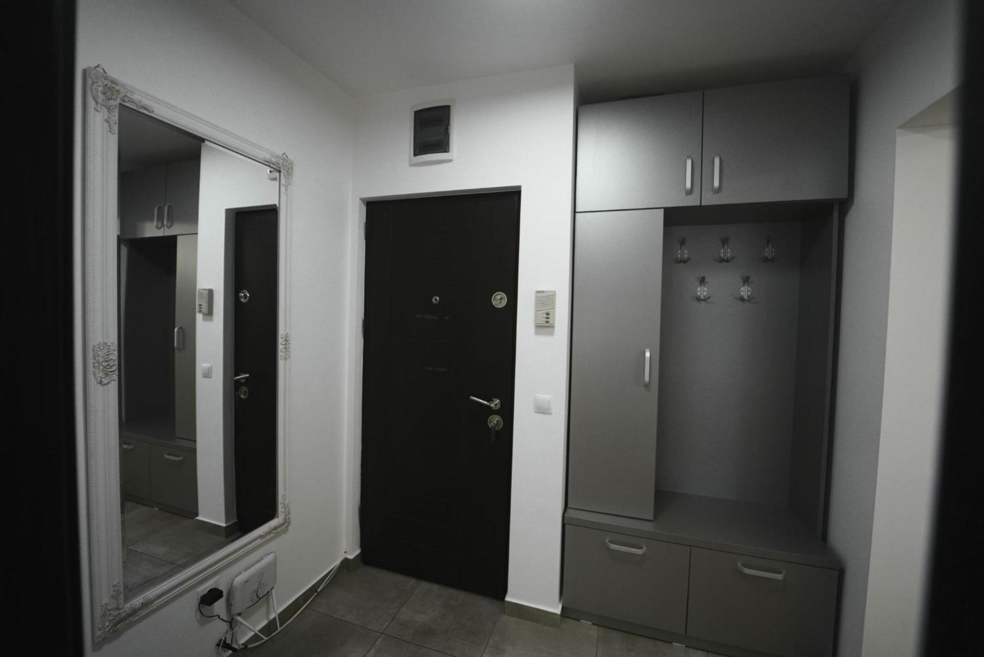 Luxury Apartament Ultracentral Of Suceava Esplanada Buitenkant foto