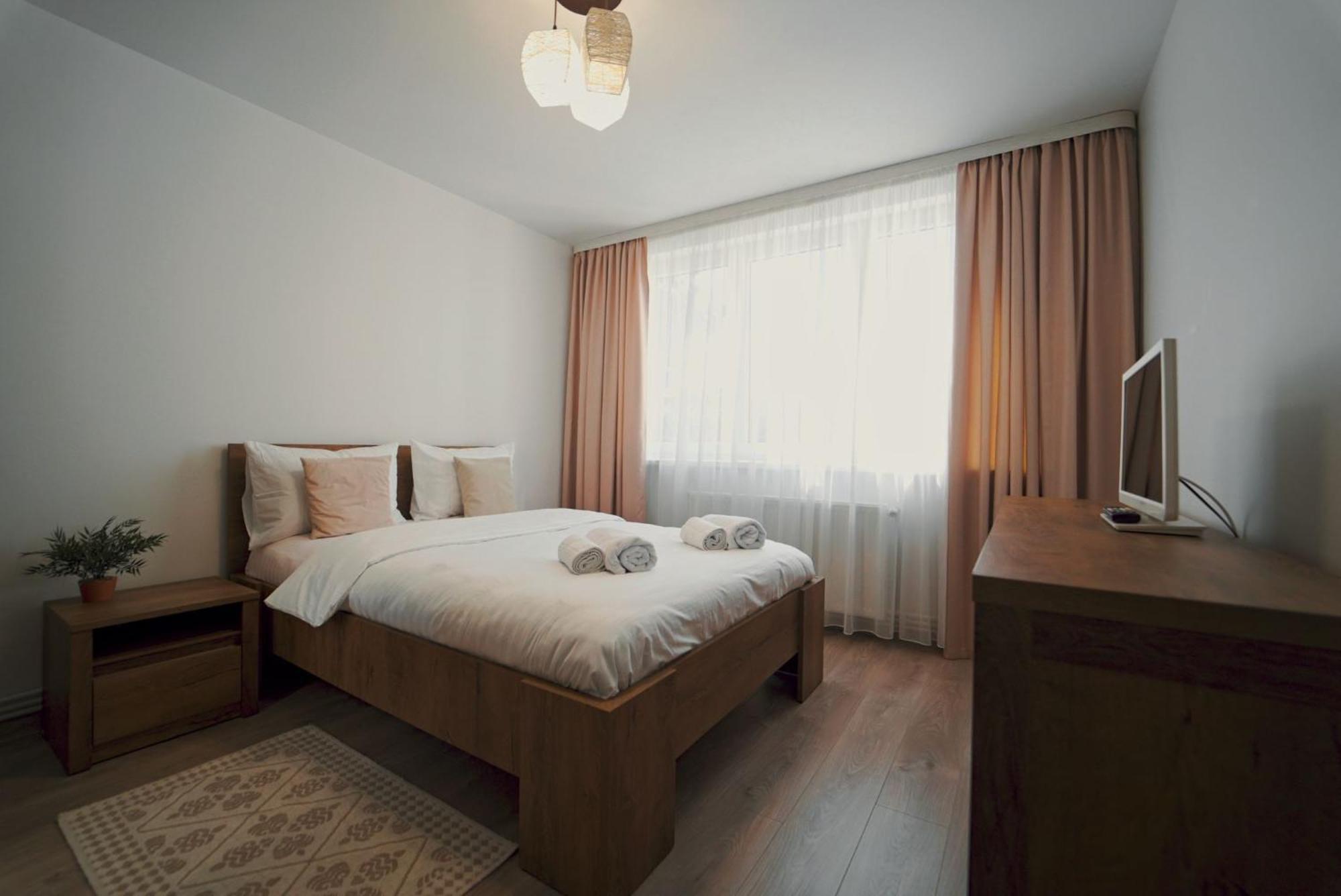 Luxury Apartament Ultracentral Of Suceava Esplanada Buitenkant foto